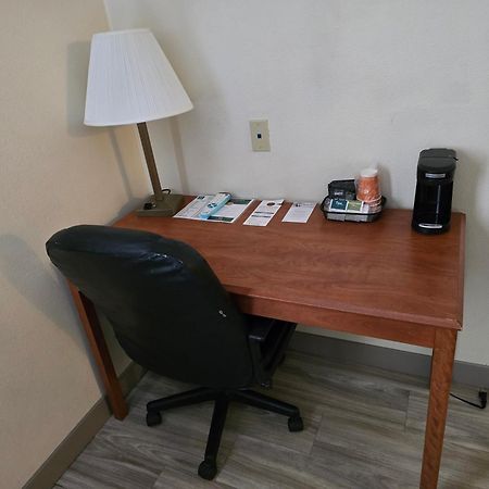 Quality Inn Durand Bagian luar foto
