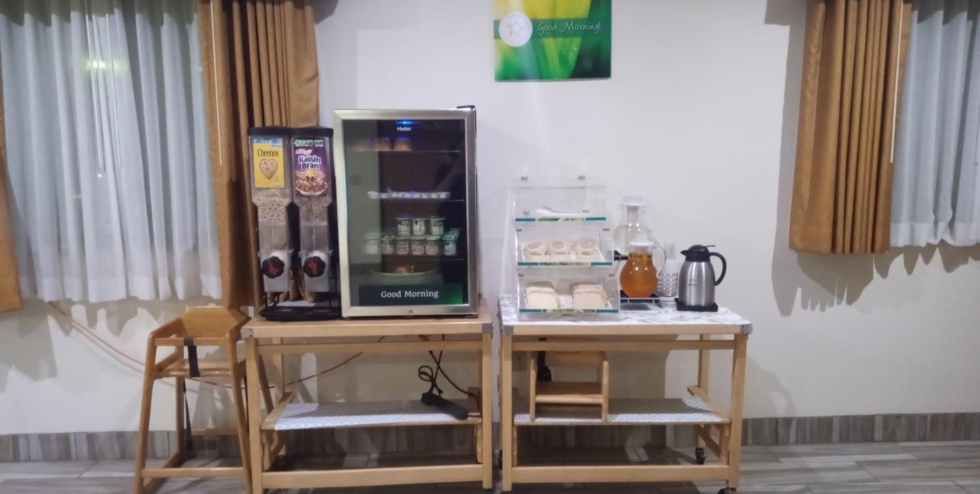 Quality Inn Durand Bagian luar foto