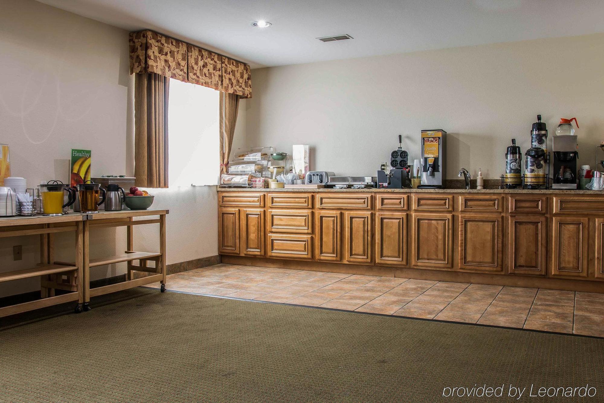 Quality Inn Durand Bagian luar foto